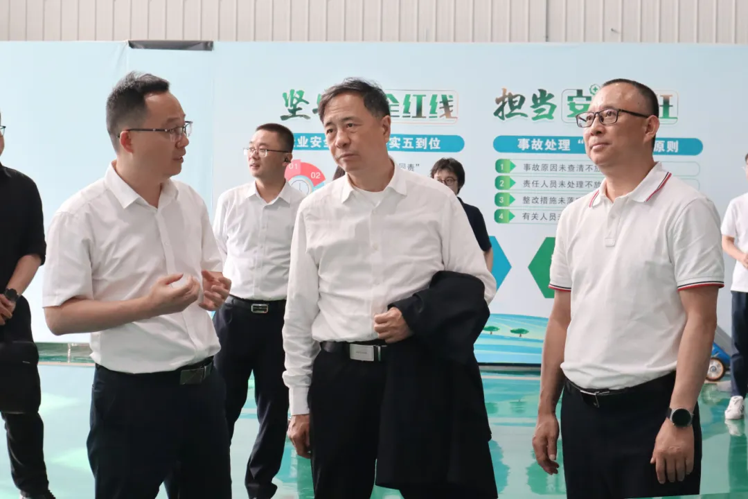 President Mao Zhenbin of the China Food and Drug Enterprise Quality and Safety Promotion Association Visits Zhongjiu Flash for Research