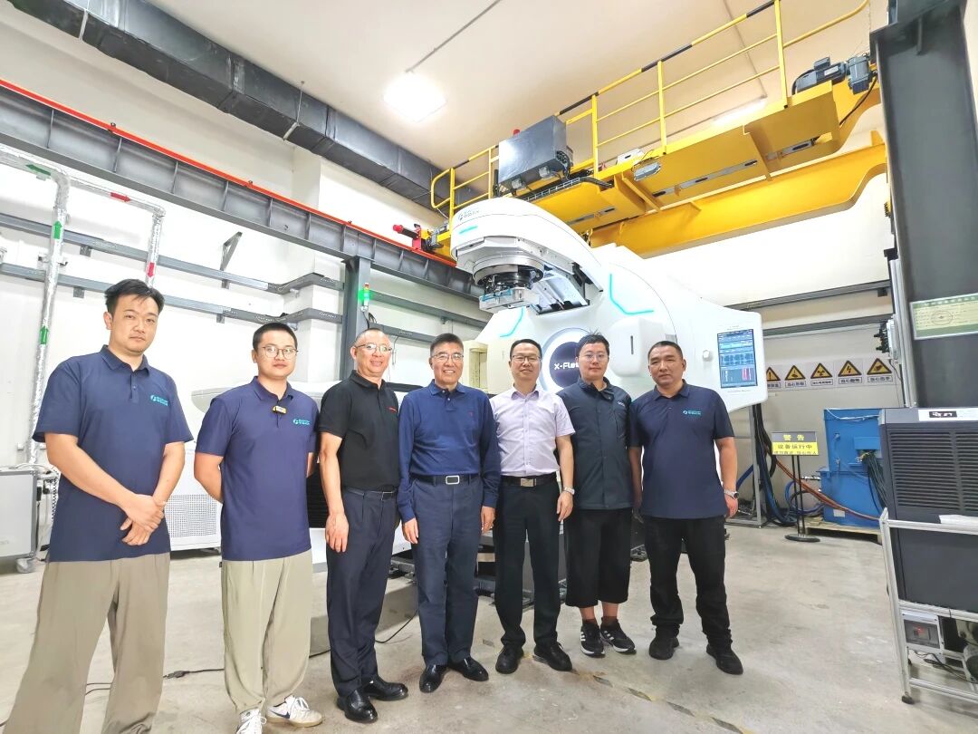 中华医学会肿瘤放射治疗学分会李宝生主委参访中玖闪光